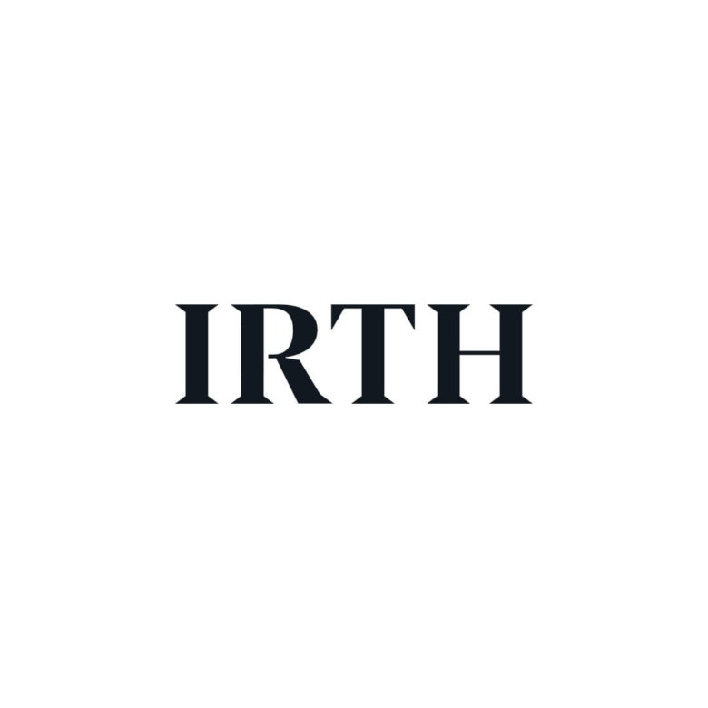 בתמונה מופיעה המילה IRTH באותיות סריף מודגשות, שחורות וגדלות, הממוקמות במרכז על רקע לבן חלק.
